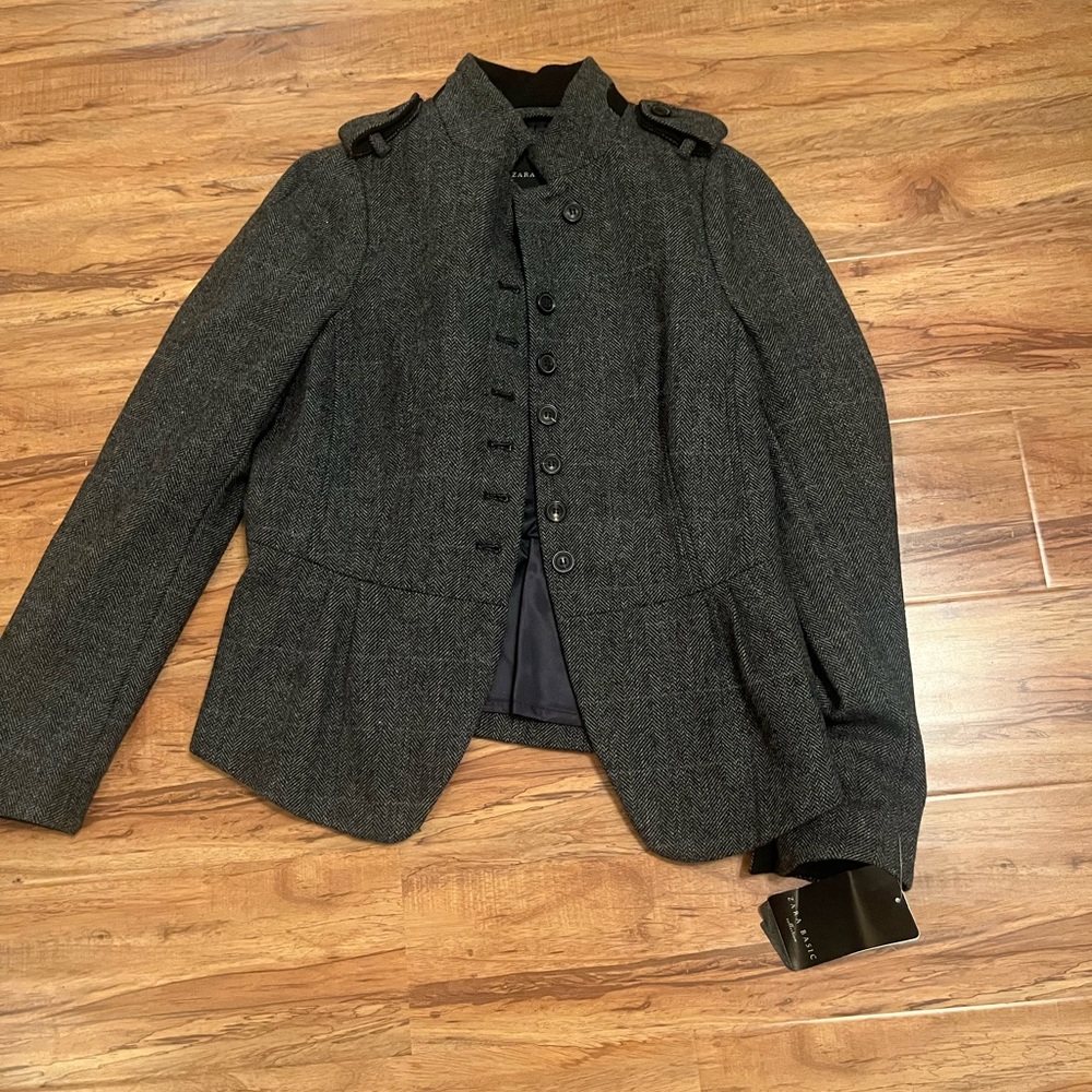 Stylish Gray Button-Up Jacket